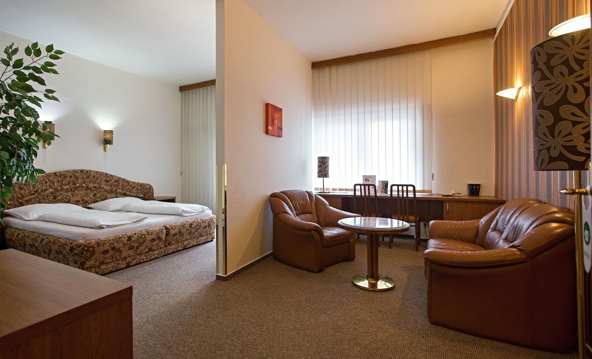 Hotel Radnice Либерец Екстериор снимка